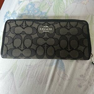 Coach Black Signature wallet black and gray